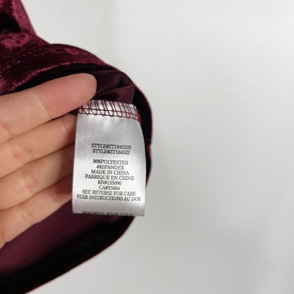 Altar'd State XSmall XS Burgundy Red Crushed Velvet Ruffle Short Sleeve Top Crew - Picture 7 of 8